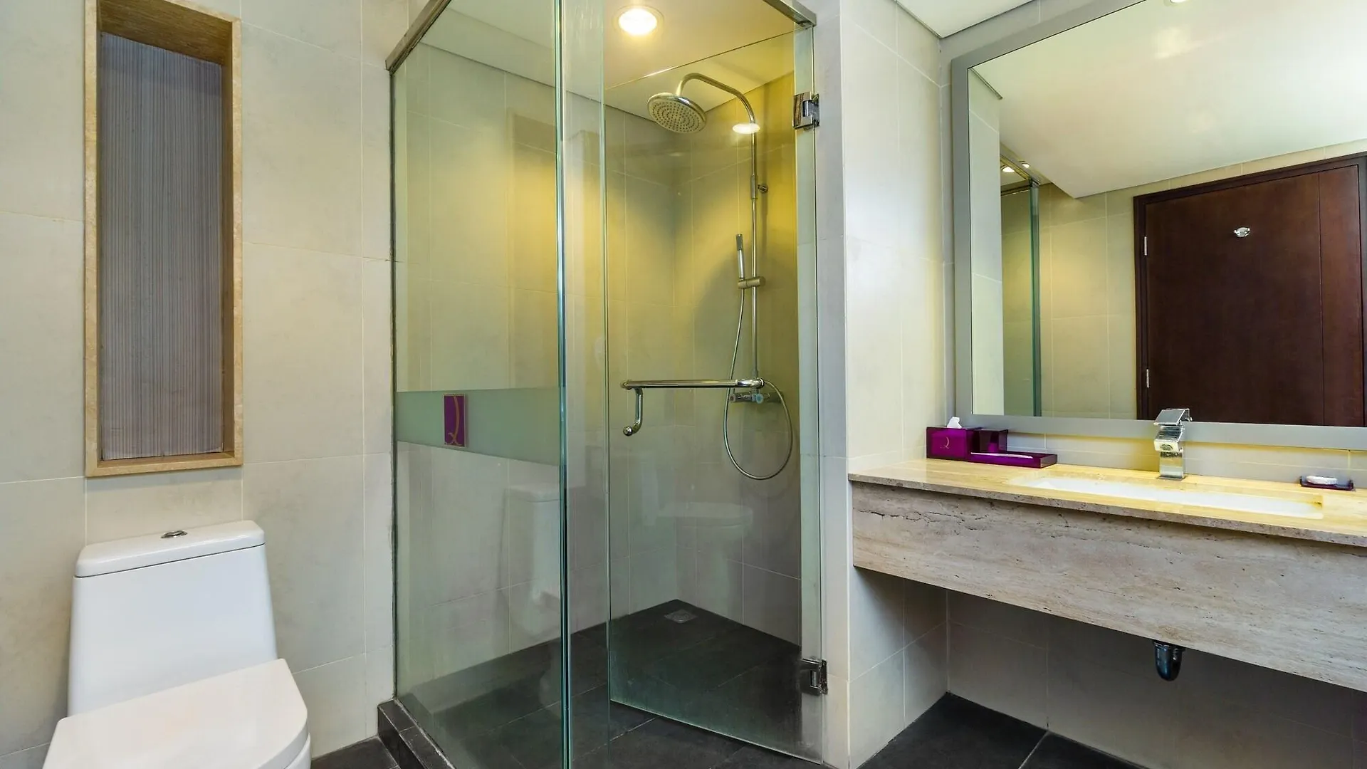 Quest Hotel Kuta By Aston